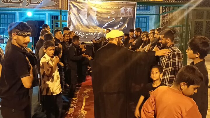 مارگون در سوگ کربلا؛ شمع‌های شام غریبان روشن شد