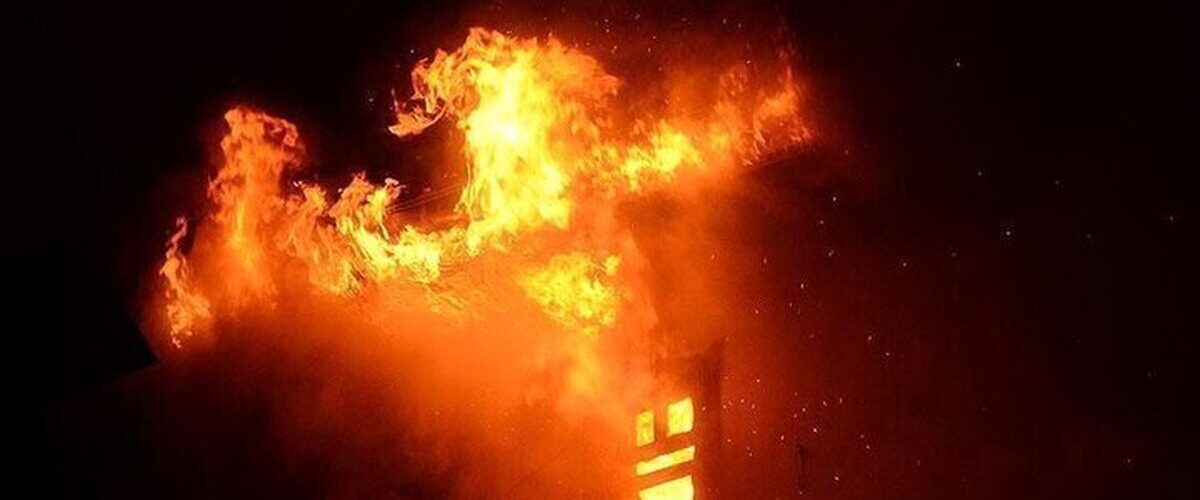 مهار آتش‌سوزی در پتروشیمی کارون