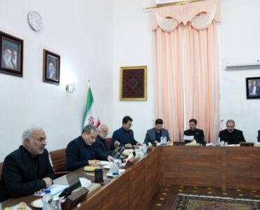 نشست مسئولان برگزاری مراسم تشییع رهبر شهید انقلاب با عراقچی