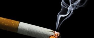 هر نخ سیگار ۱۱ دقیقه از عمر انسان کم می کند هر نخ سیگار ۱۱ دقیقه از عمر انسان کم می کند