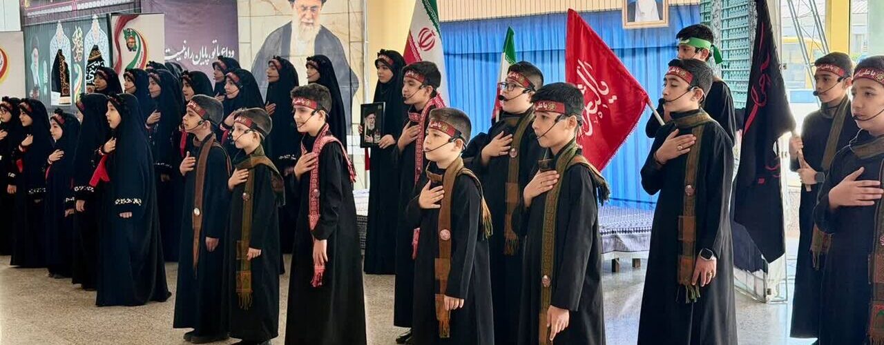 ببینید| آغاز اجراهای فرهنگی فرودگاه بین‌المللی شهید
هاشمی‌نژاد در استقبال از زائران و شرکت‌کنندگان در مراسم تشییع پیکر
مطهر رهبر شهید