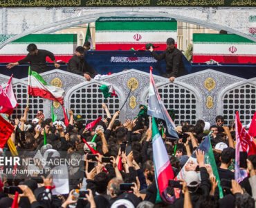 بدرقه امام خامنهای، هزینه شیعه را برای دشمن «غیرقابل تصور» میکند بدرقه امام خامنهای، هزینه شیعه را برای دشمن «غیرقابل تصور» میکند