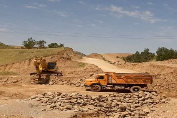 بهسازی محور روستای پامناردر خوزستان تا یک ماه آینده به
بهره‌برداری می‌رسد