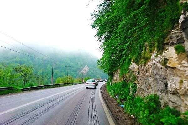 ترافیک سنگین در محور هراز و آزادراه تهران - پردیس / تردد
روان در سایر محورهای شمالی