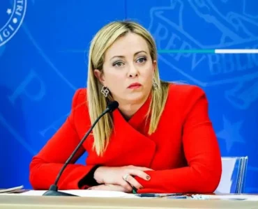 تنش لفظی ملونی و ترامپ/ نخست وزیر ایتالیا: زانو نمیزنم! تنش لفظی ملونی و ترامپ/ نخست وزیر ایتالیا: زانو نمیزنم!