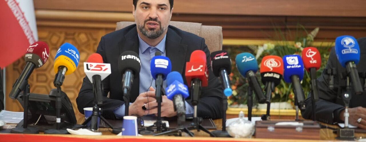 جابه‌جایی ۳۵۰ هزار مسافر در فرودگاه‌ها طی برگزاری مراسم
تشییع رهبر شهید انقلاب