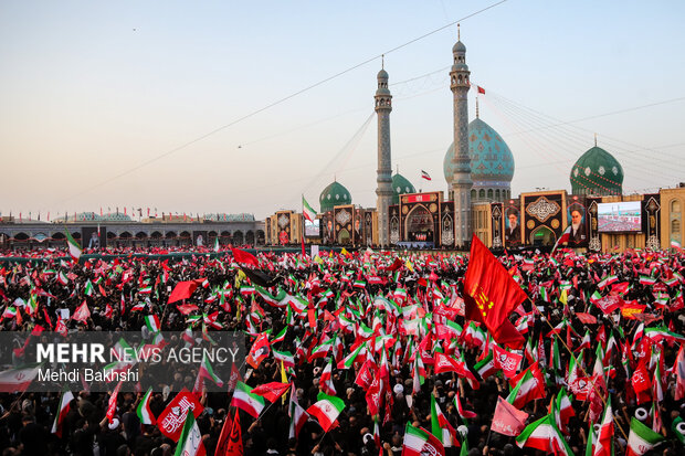 جایی میان پرچم‌ها و اشک‌ها؛ جمکران روایت یک وداع شد
