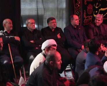 حضور رئیس جمهور در آیین روضه خانگی شهید علی لاریجانی حضور رئیس جمهور در آیین روضه خانگی شهید علی لاریجانی