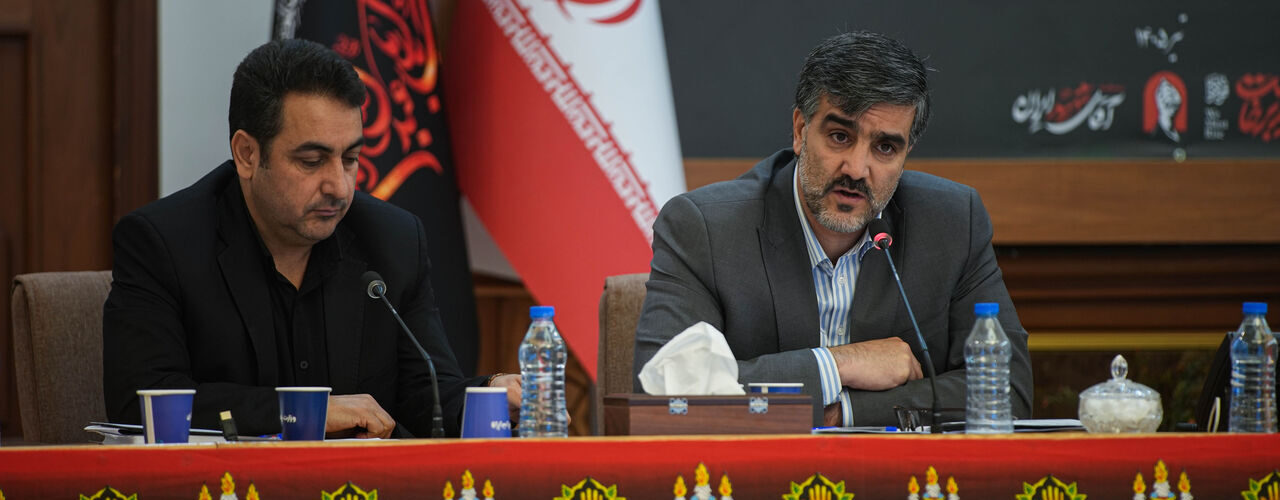 خدمات رسانی بیش از ۱۱ هزار دستگاه اتوبوس برای تشییع رهبر
شهید انقلاب/ آماده‌سازی ۱۱۰۰ مجتمع خدمات رفاهی برای مردم