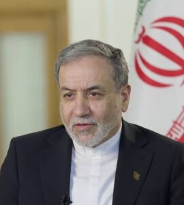 عراقچی: هرگز سخنان رکیک را مشابه آن پاسخ نمیدهیم؛ پاسخ ما عمل ماست عراقچی: هرگز سخنان رکیک را مشابه آن پاسخ نمیدهیم؛ پاسخ ما عمل ماست