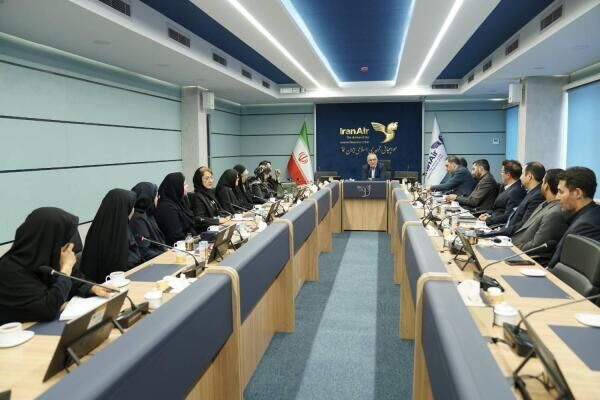 مدیرعامل "هما" بر تداوم حمایت از خانواده‌های شهدا تأکید
کرد