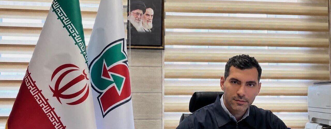 نصب ۲۵۰۰ تابلو و علائم اخطاری و انتظامی در محورهای استان
سمنان برای تردد ایمن زائران مراسم تشییع پیکر مطهر رهبر شهید
انقلاب