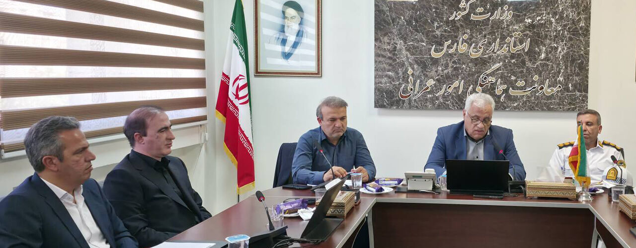 وضعیت تصادفات محورهای لارستان در شورای هماهنگی ترافیک استان
بررسی شد
