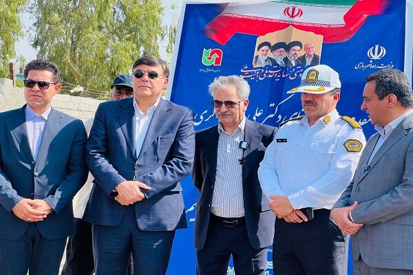 آغاز عملیات اجرایی احداث پاسگاه پلیس‌راه فاریاب ـ جیرفت با
قرارداد اولیه ۶۵ میلیارد تومان در هفته دولت