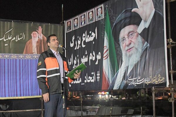 اجتماع «عاشقان ولایت» در زیراب با سخنرانی مدیرکل راهداری و
حمل و نقل جاده ای استان مازندران