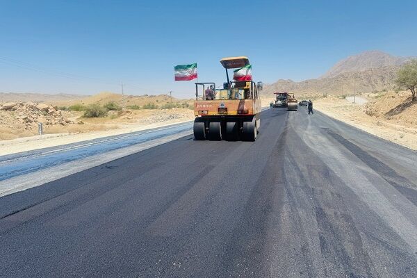اجرای بیش از ۲۰۰ کیلومتر روکش و لکه گیری آسفالت در راه‌های
استان بوشهر