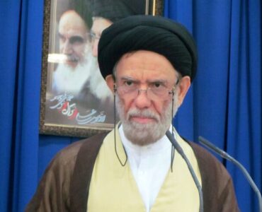 امام جمعه دیّر:ایستادگی بر آرمان‌های الهی رمز جاودانگی نهضت حسینی است