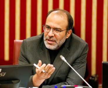 انتقال سهمیه بنزین از کارت سوخت به کارت بانکی کم هزینهتر است انتقال سهمیه بنزین از کارت سوخت به کارت بانکی کم هزینهتر است