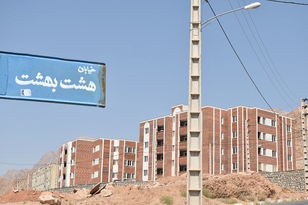 ببینید| افتتاح بخشی از واحدهای مسکونی پروژه ۱۳۸ واحدی خیرین
مهدیشهر در استان سمنان
