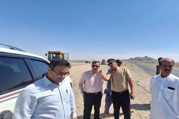 ببینید| بازدید مدیر کل راه و شهرسازی سیستان و بلوچستان از
عملیات ساخت ۷۲ کیلومتر بزرگراه در محور زاهدان – خاش