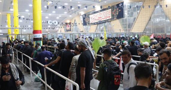 ببینید| تردد روان زائران اربعین حسینی از مرز شلمچه 10
مرداد