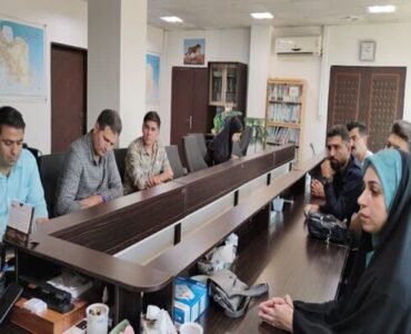 ببینید | دیدار چهره به چهره مدیرکل راه و شهرسازی خراسان
شمالی با شهروندان؛ شنیدن دغدغهها و پاسخگویی به نیازهای
مردم ببینید | دیدار چهره به چهره مدیرکل راه و شهرسازی خراسان
شمالی با شهروندان؛ شنیدن دغدغهها و پاسخگویی به نیازهای
مردم