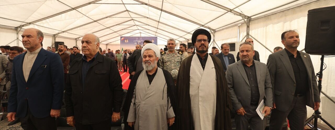 ببینید| گزارش تصویری آغاز عملیات ریل‌گذاری اتصال راه‌آهن
سبزوار به شبکه ریلی کشور