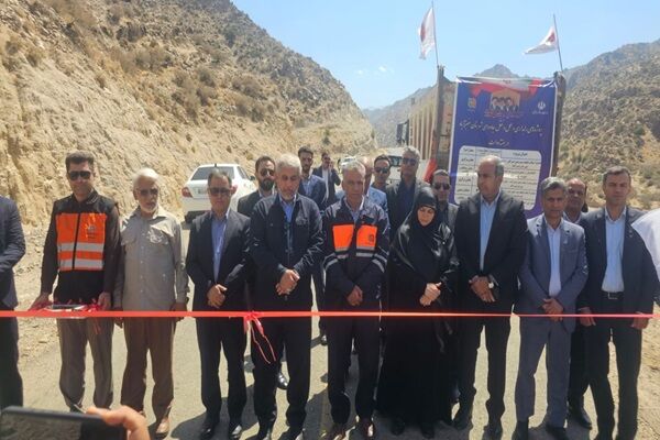بهره‌برداری و آغاز عملیات اجرایی ۵ پروژه راهداری در عنبرآباد
کرمان با اعتبار ۱۰۷ میلیارد تومان