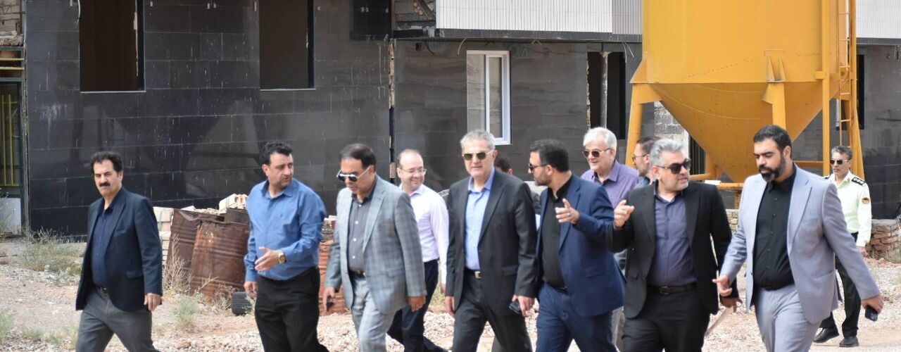 تاکید مدیرعامل سازمان ملی زمین و مسکن بر تسریع در اجرای
آماده‌سازی سایت ۳۵ هکتاری