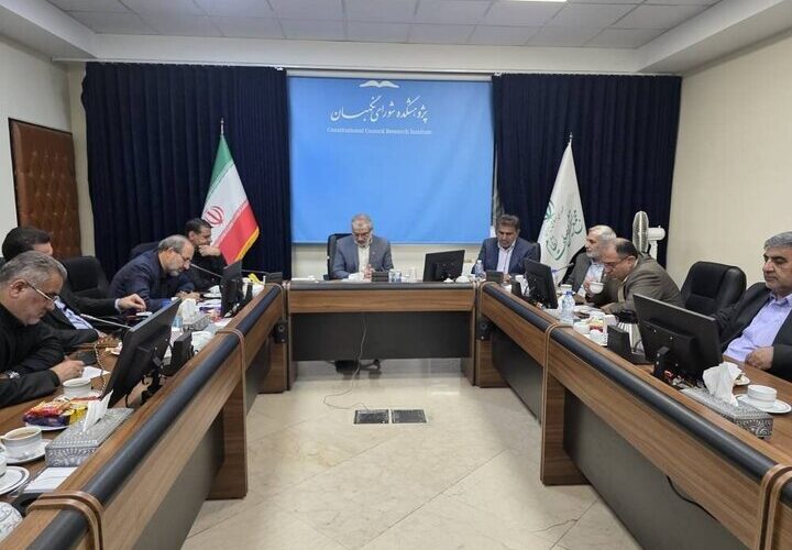 جلسه مشترک مجلس و مجمع برای تعیین تکلیف نیروهای شرکتی