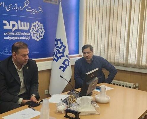 حضور مدیرکل راه‌آهن اراک در مرکز ارتباطات مردمی استانداری
مرکزی۱۱۱