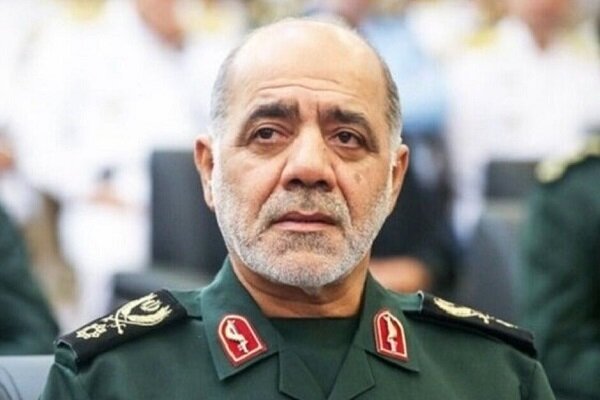 سرلشکر عبداللهی: هر کشوری سپر آمریکا شود، در آتش جنگ خواهد سوخت