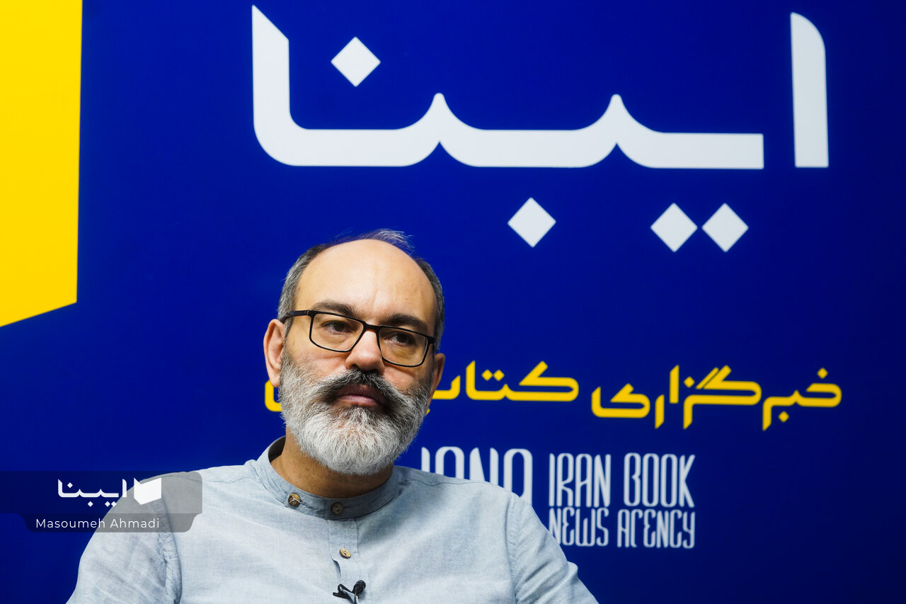 سینماگر ما حوزه نظری را قبول ندارد و حوزه نظری هم با تحقیر به سینما نگاه می‌کند