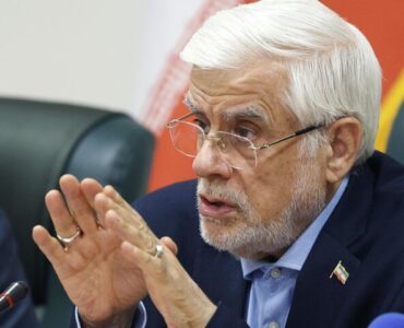 عارف: برنامه‌های آموزش و پرورش باید حداقل ۱۰ ساله باشد