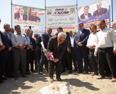 عملیات اجرایی پروژه انتقال آب پایاب نهر دولنگان خوی آغاز شد
