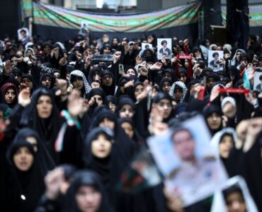 مراسم عزاداری اربعین هیأتهای دانشجویی در جوار محل شهادت رهبر انقلاب مراسم عزاداری اربعین هیأتهای دانشجویی در جوار محل شهادت رهبر انقلاب