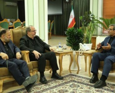 نیاز روزانه معادن کشور به مواد ناریه ۷۰۰ تن است