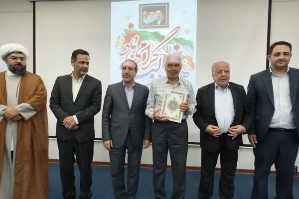 واگذاری ۷۹ قطعه زمین طرح جوانی جمعیت به ۱۵۸ متقاضی گلپایگانی
همزمان با هفته دولت