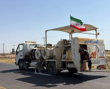 پایان عملیات خطکشی ۱۷ کیلومترباند از محور
قزوین–بوئینزهرا پایان عملیات خطکشی ۱۷ کیلومترباند از محور
قزوین–بوئینزهرا