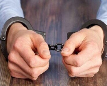 پایان فرار تریدر کلاهبردار ۲۰۰۰ میلیاردی در بوشهر پایان فرار تریدر کلاهبردار ۲۰۰۰ میلیاردی در بوشهر
