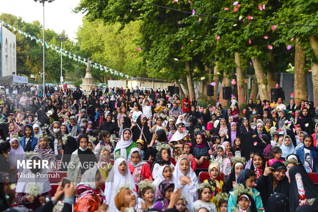 کرج نماد ندارد؛ «من کرج را دوست دارم» هم هویت شهر نیست کرج نماد ندارد؛ «من کرج را دوست دارم» هم هویت شهر نیست