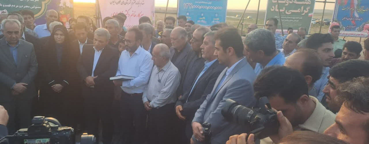 گامی در جهت توسعه زیرساخت‌های اداری شهرستان لیلان آذربایجان
شرقی/ کلنگ مجتمع اداری بر زمین خورد