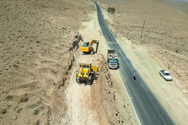ایمن‌سازی و رفع نقاط حادثه خیز در محورهای شهرستان
تفت