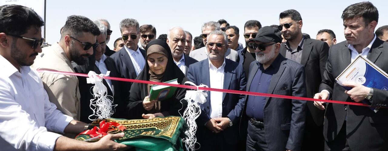 ببینید| آیین بهره‌برداری از باند دوم محور دارخوین-شادگان به
طول ۱۴ کیلومتر در استان خوزستان