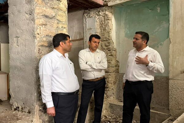 ببینید| بازدید مدیرکل راه و شهرسازی بوشهر از روند بهسازی
عمارت تاریخی طبیب