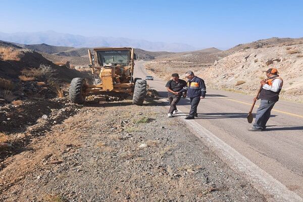 تأکید مدیرکل راهداری جنوب کرمان بر ارتقای ایمنی و نگهداری
مستمر محور درب‌بهشت_خیموکی