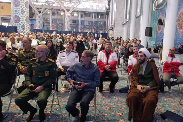 خادمان تجمعات مردمی کرج پای کار ایران تجلیل شدند خادمان تجمعات مردمی کرج پای کار ایران تجلیل شدند