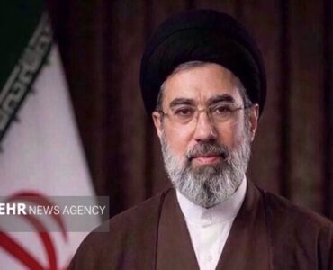 دستخط رهبر انقلاب خطاب به سردار موسوی منتشر شد دستخط رهبر انقلاب خطاب به سردار موسوی منتشر شد