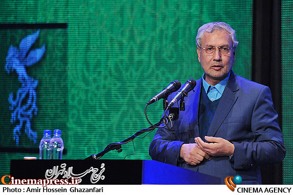 «دشمن» هوای جامعه را دچار «خفگی» می‌کند/ نباید خودمان نیز از «داخل» جامعه را دچار «خفگی» کنیم!