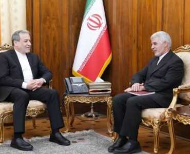 دیدار سرکنسول جدید ایران در کربلا با وزیر امور خارجه